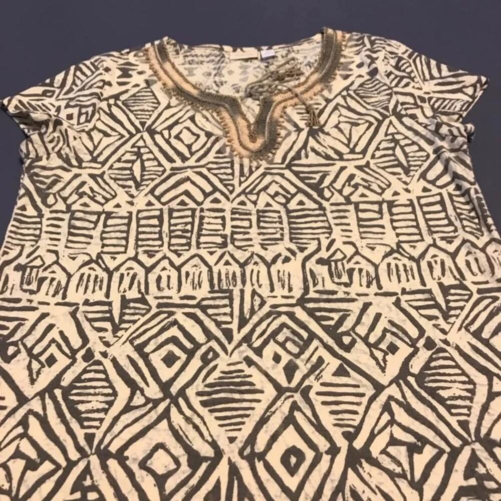 Ladies Chico’s Top. Size 2